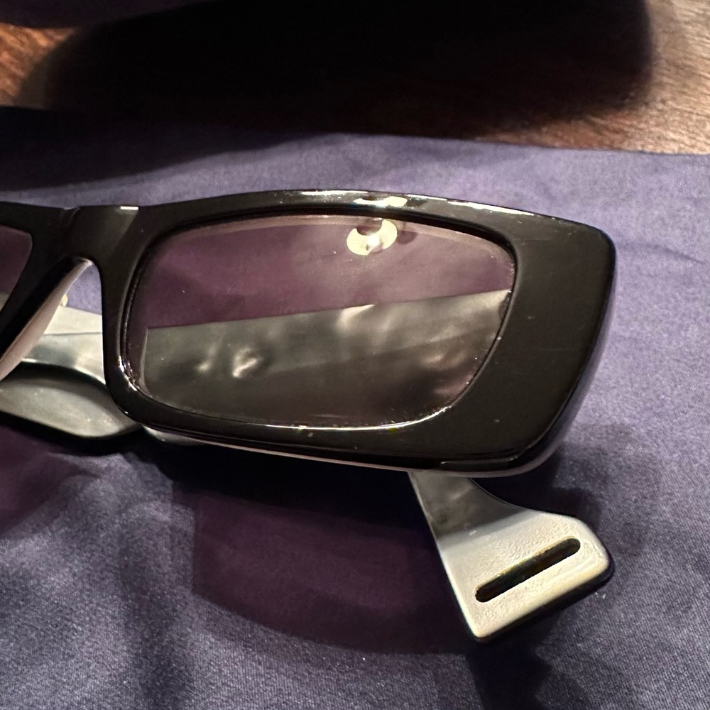 Gucci Slim Rectangular Sunglasses - image 6